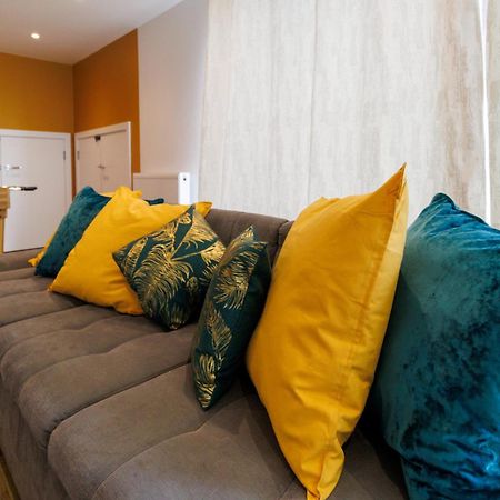 City Centre, Sleeps 7, Stunning Views & Parking, Interconnected Rooms Long Stay Work Contractor Leisure, Diamond Penthouse Cambridge Zewnętrze zdjęcie