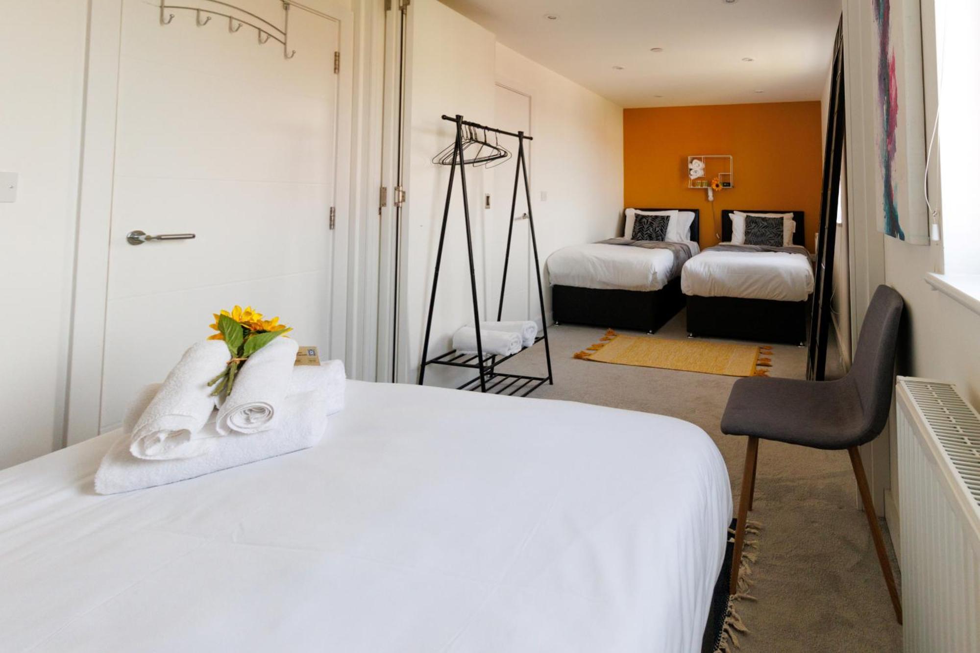 City Centre, Sleeps 7, Stunning Views & Parking, Interconnected Rooms Long Stay Work Contractor Leisure, Diamond Penthouse Cambridge Zewnętrze zdjęcie