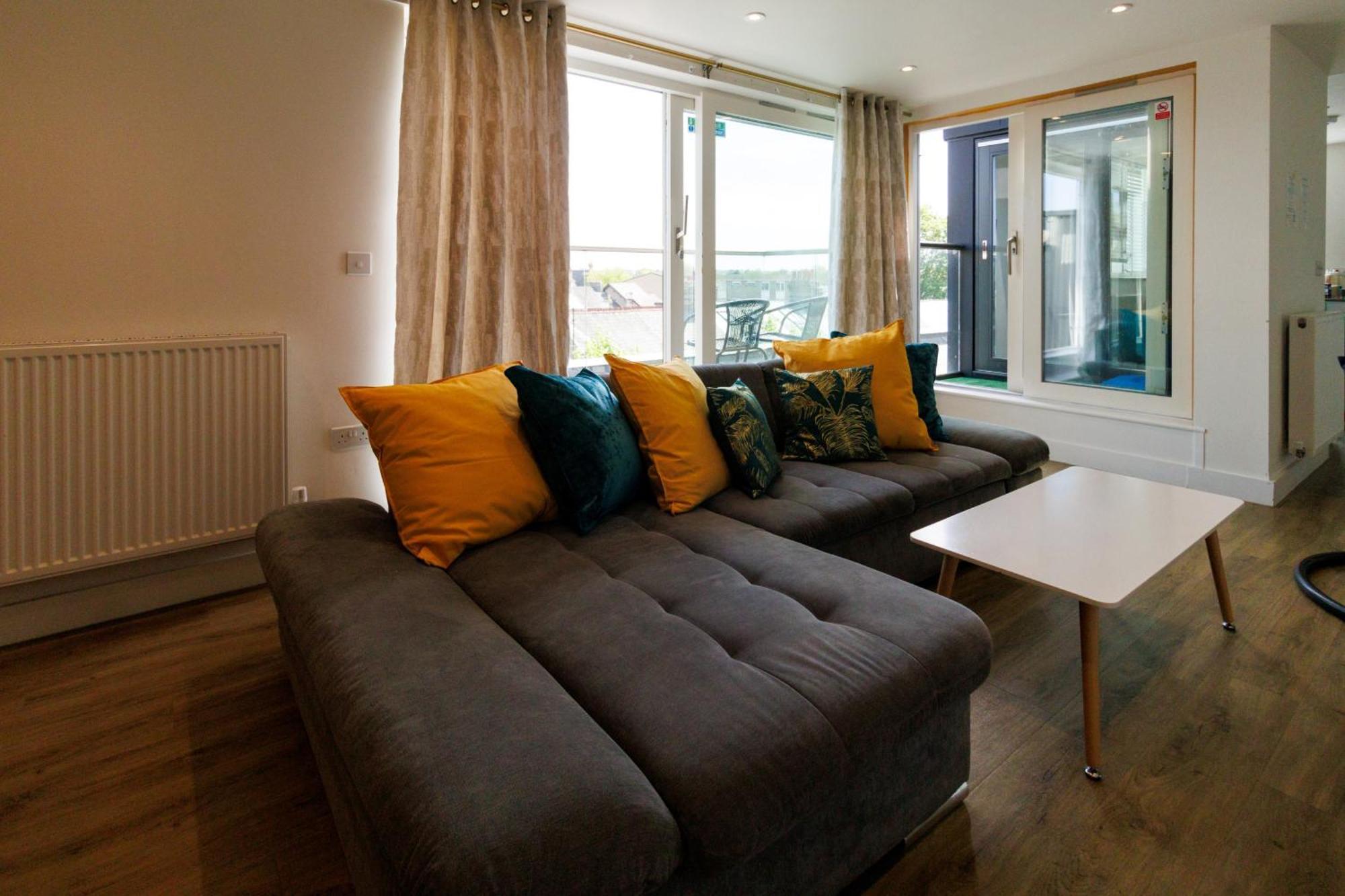 City Centre, Sleeps 7, Stunning Views & Parking, Interconnected Rooms Long Stay Work Contractor Leisure, Diamond Penthouse Cambridge Zewnętrze zdjęcie