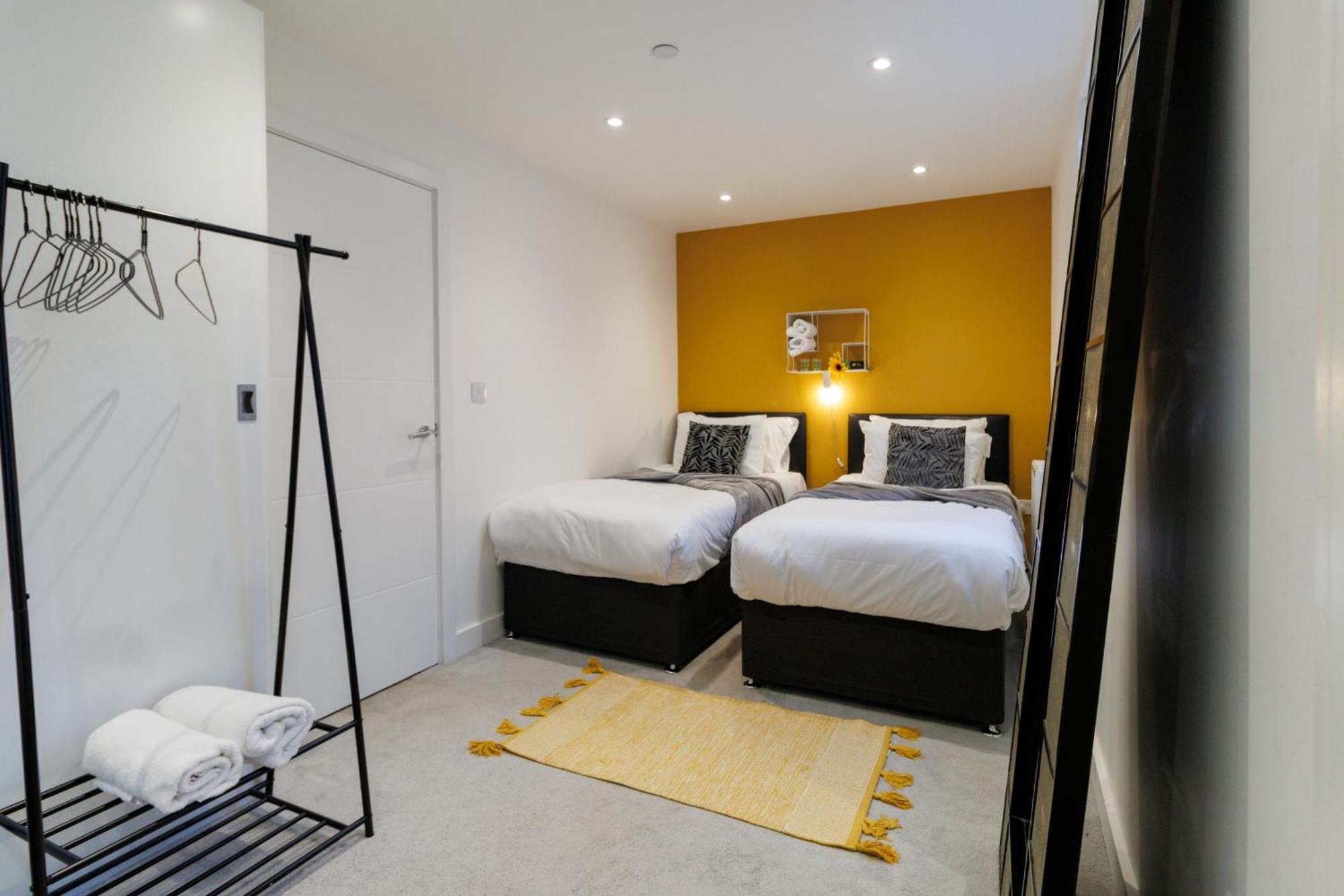 City Centre, Sleeps 7, Stunning Views & Parking, Interconnected Rooms Long Stay Work Contractor Leisure, Diamond Penthouse Cambridge Zewnętrze zdjęcie